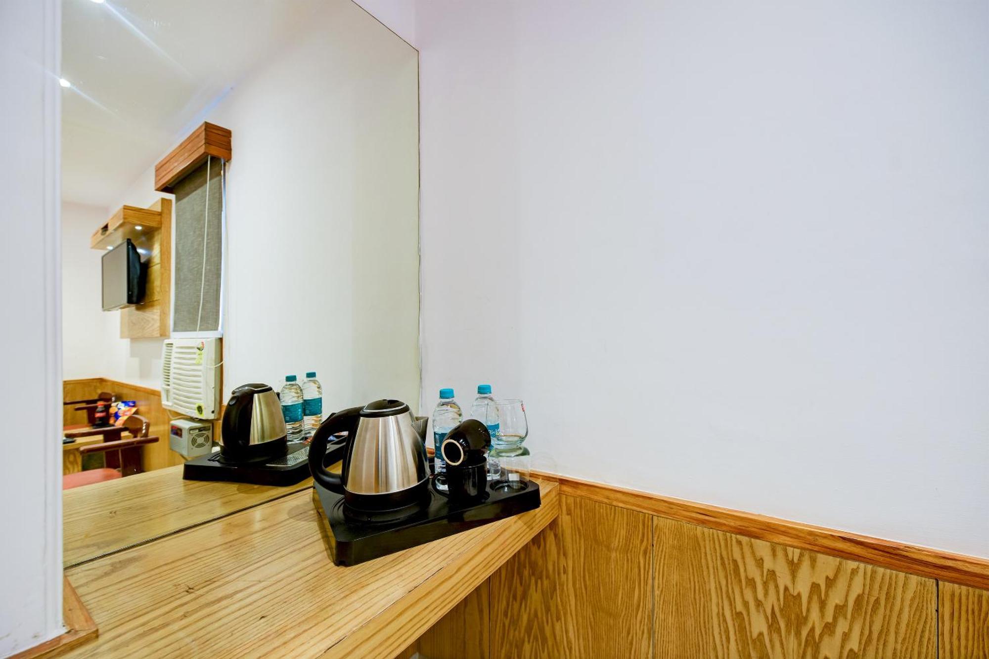 Hotel The Cottage Yes Please - Traveller Choice Award Winner 2025 New Delhi Buitenkant foto