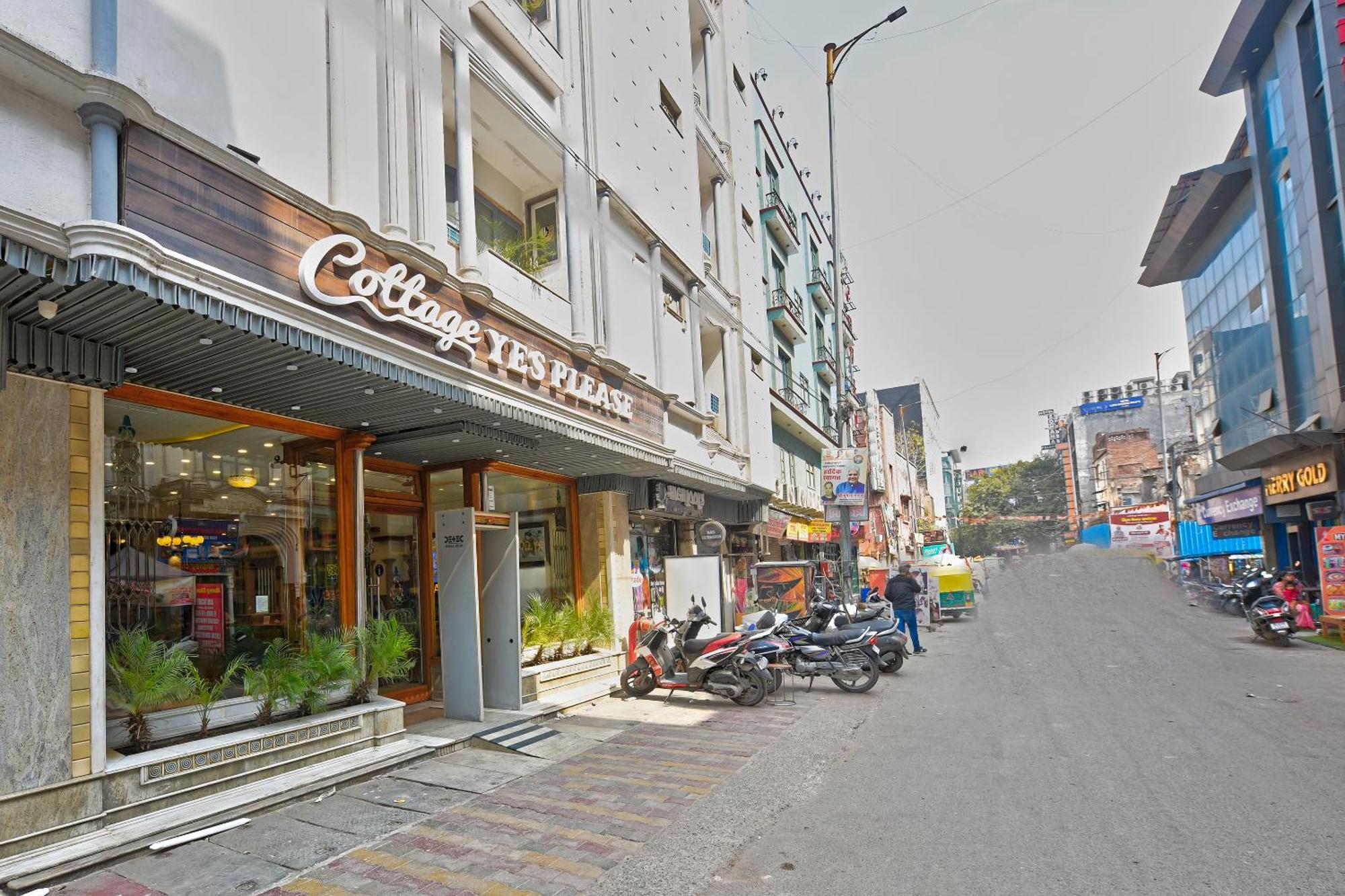 Hotel The Cottage Yes Please - Traveller Choice Award Winner 2025 New Delhi Buitenkant foto